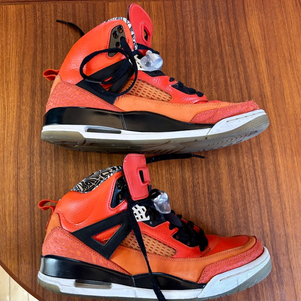 Jordan Spizzikes Knicks Orange size 10.5 in great shape